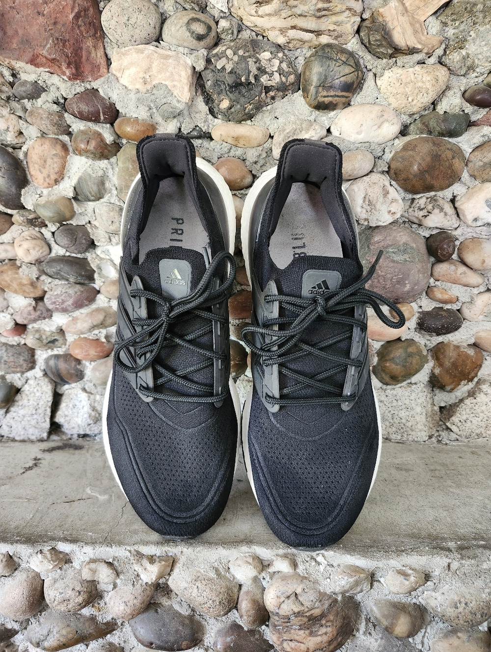 Adidas UltraBoost - Picture 3 of 7